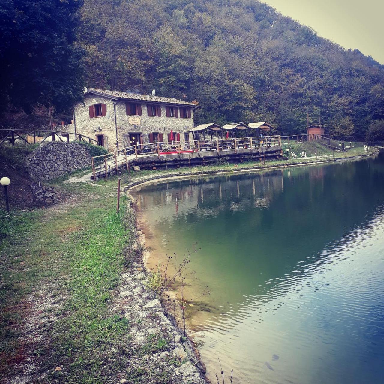 Taverna Del Dolmen Hotel Millesimo Buitenkant foto