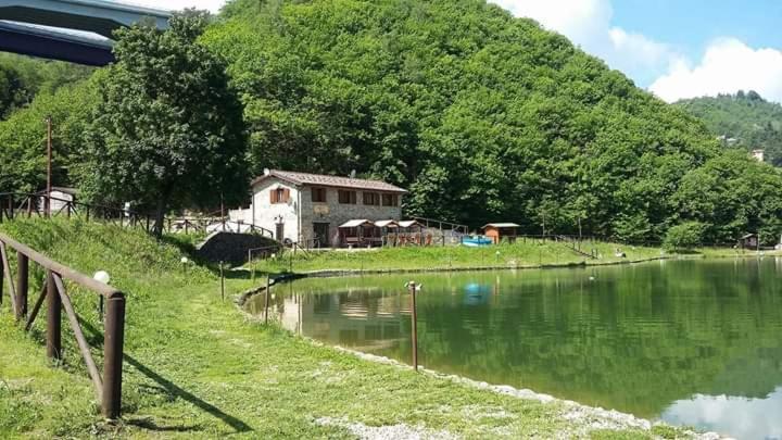 Taverna Del Dolmen Hotel Millesimo Buitenkant foto